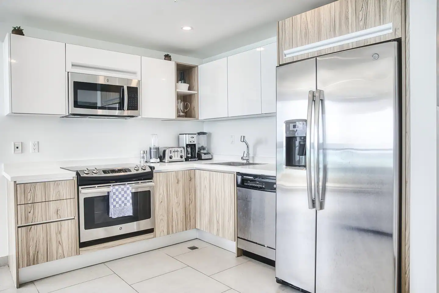 2cff3ddc-793a-4c20-abde-44a25a9d30b0